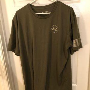 Under Armour men’s t-shirt.